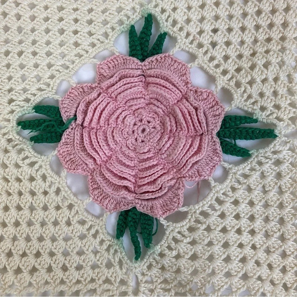 Vintage Lace Crochet Doily Cream Tan Bundle of Two Yellow Green Pink Floral - Picture 8 of 11